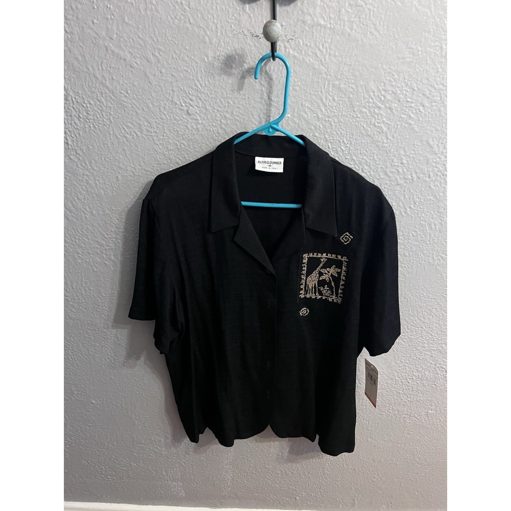 Alfred Dunner Womens Top Size 18 Black Short Sleeve Button Up Giraffe‎